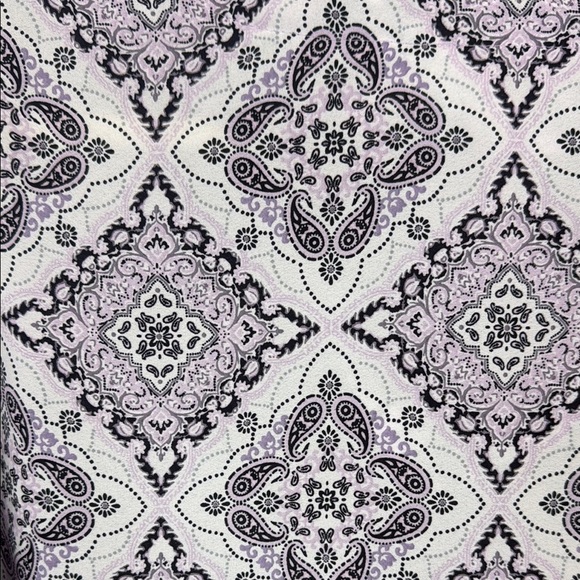 Violet & Claire Lilac Black and White 3/4 Sleeves Graphic Tunic Top Size 1X - Picture 9 of 11